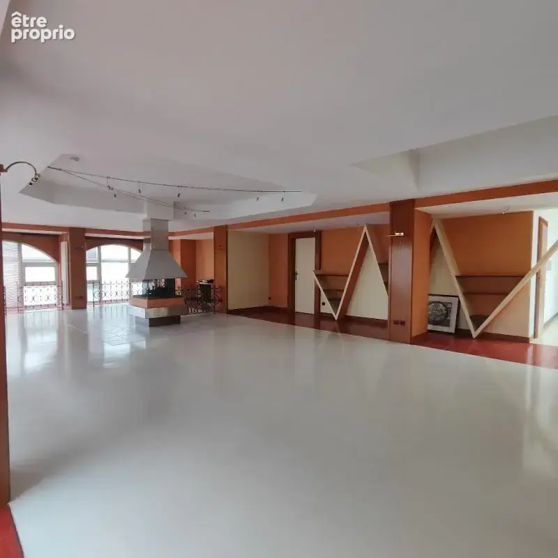 Belfort centre 90000 : Appartement 6 pièces 344 m2 avec grand garage - photo 5