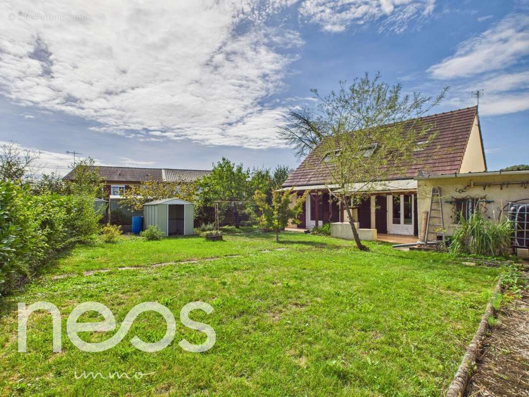 Maison à CHEVIGNY-SAINT-SAUVEUR
