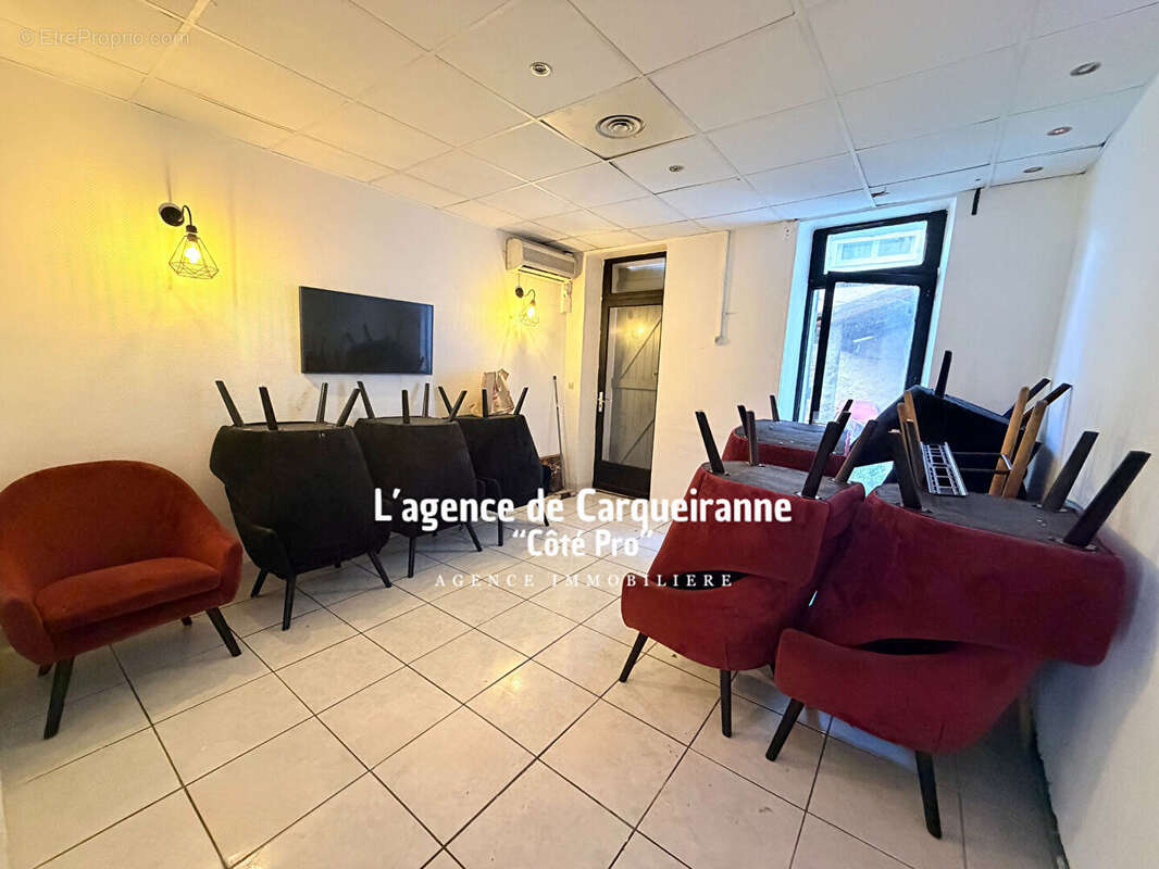 A vendre murs commerciaux  libre 101 m2 entierement renove avec cour privative de 30 m2 idealement situe a la seyne sur mer - photo 8
