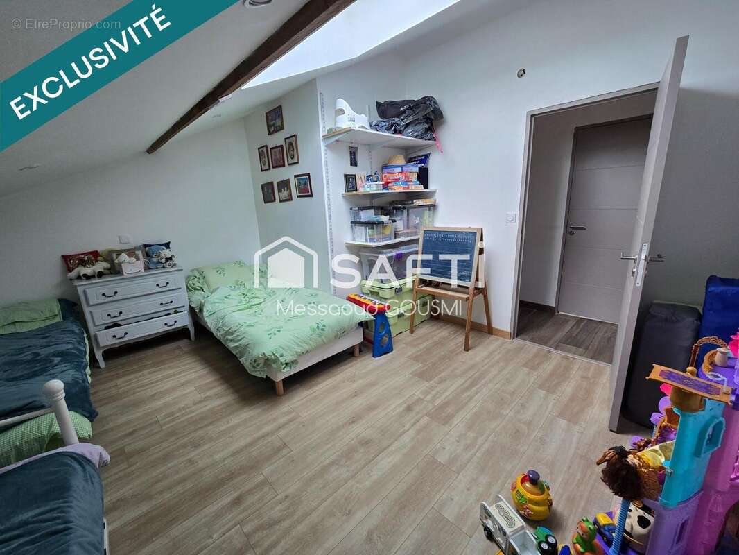 Maison 112 m² à Treves  - photo 8