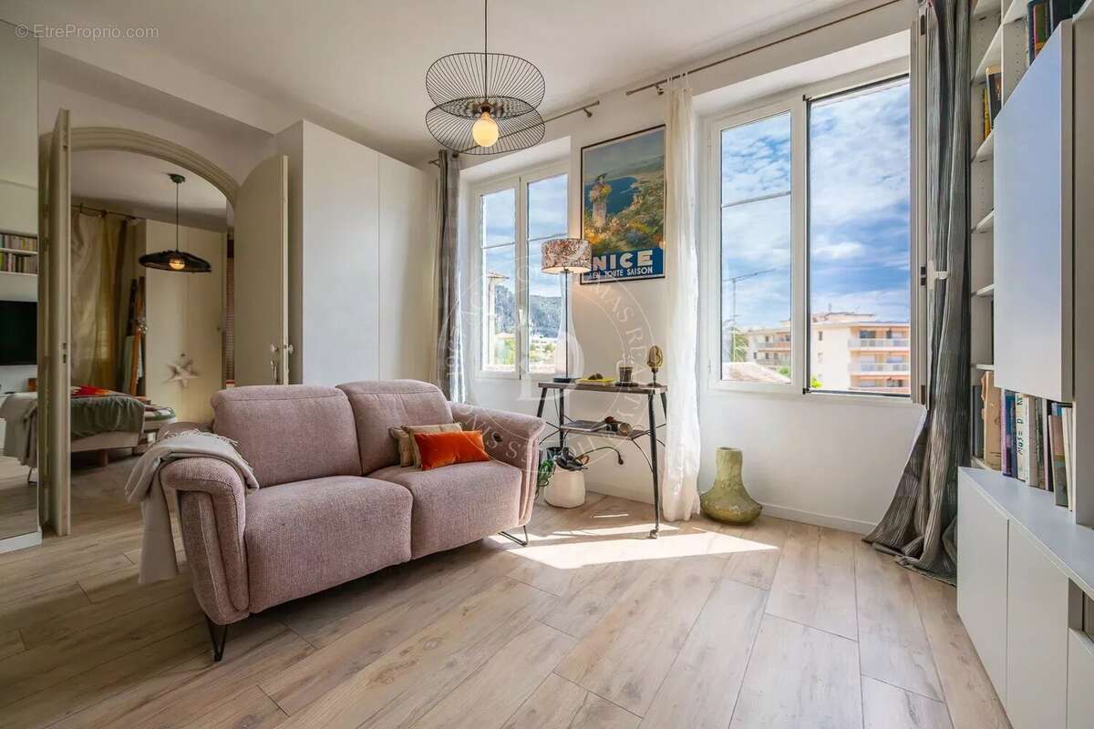 Appartement à BEAULIEU-SUR-MER