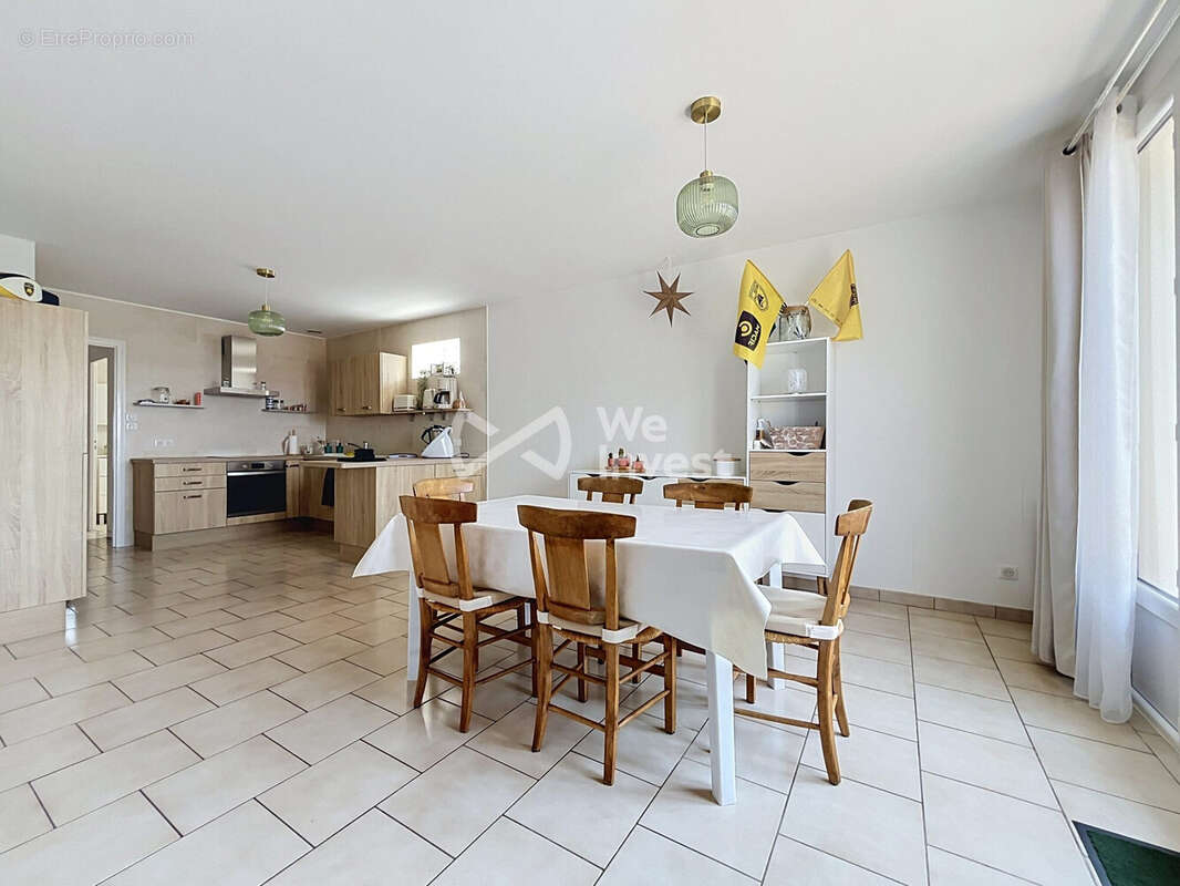 Appartement 94 m² à Niort  - photo 2