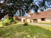 Maison à SAINT-CHAMASSY