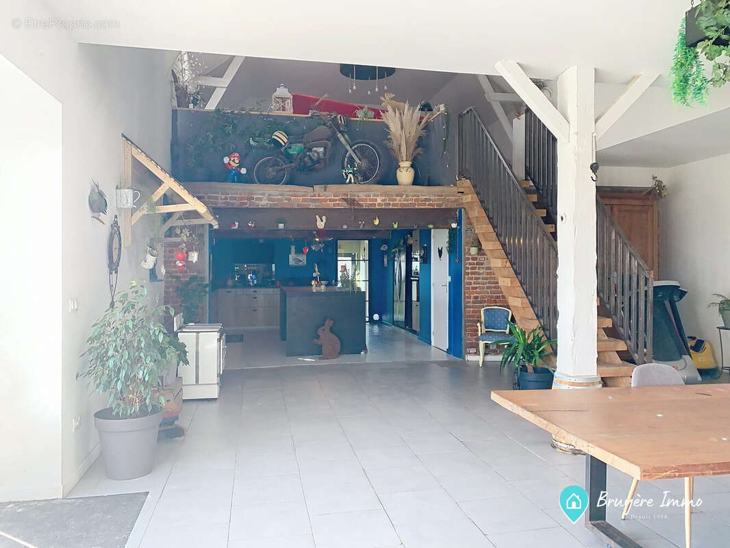 Maison à AMFROIPRET