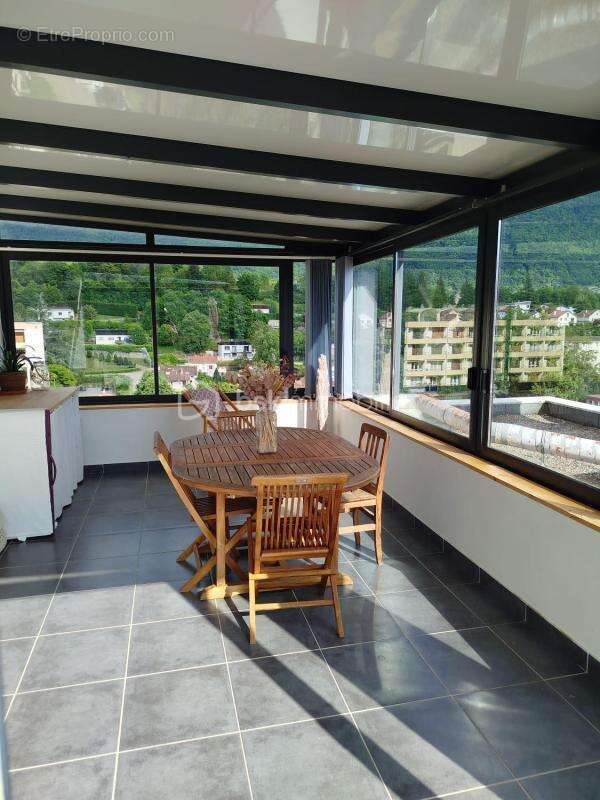Appartement à VIZILLE