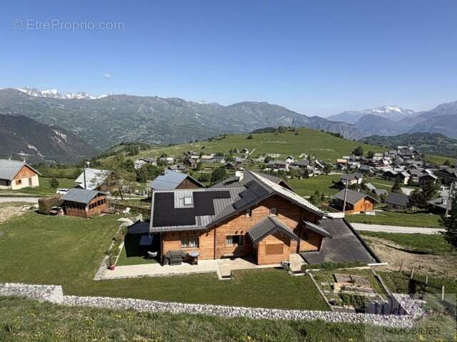 Maison à ALBIEZ-MONTROND