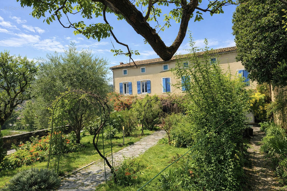 Maison à MALAUCENE