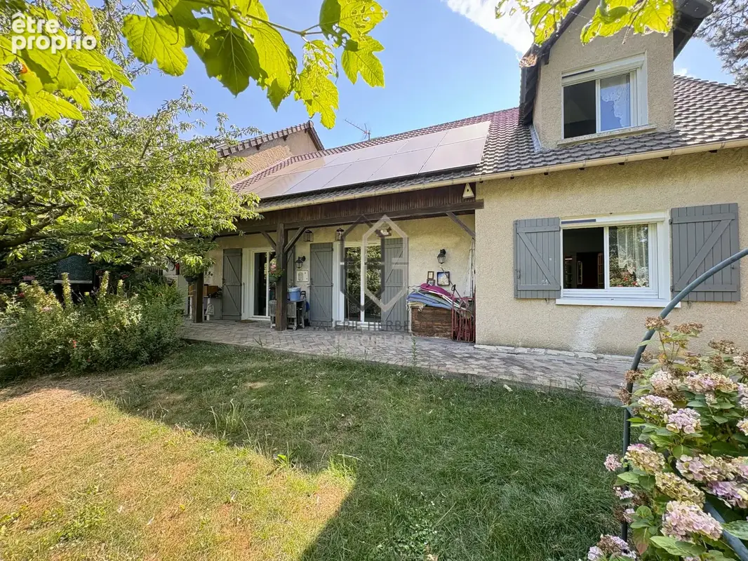 Maison à CHENNEVIERES-SUR-MARNE