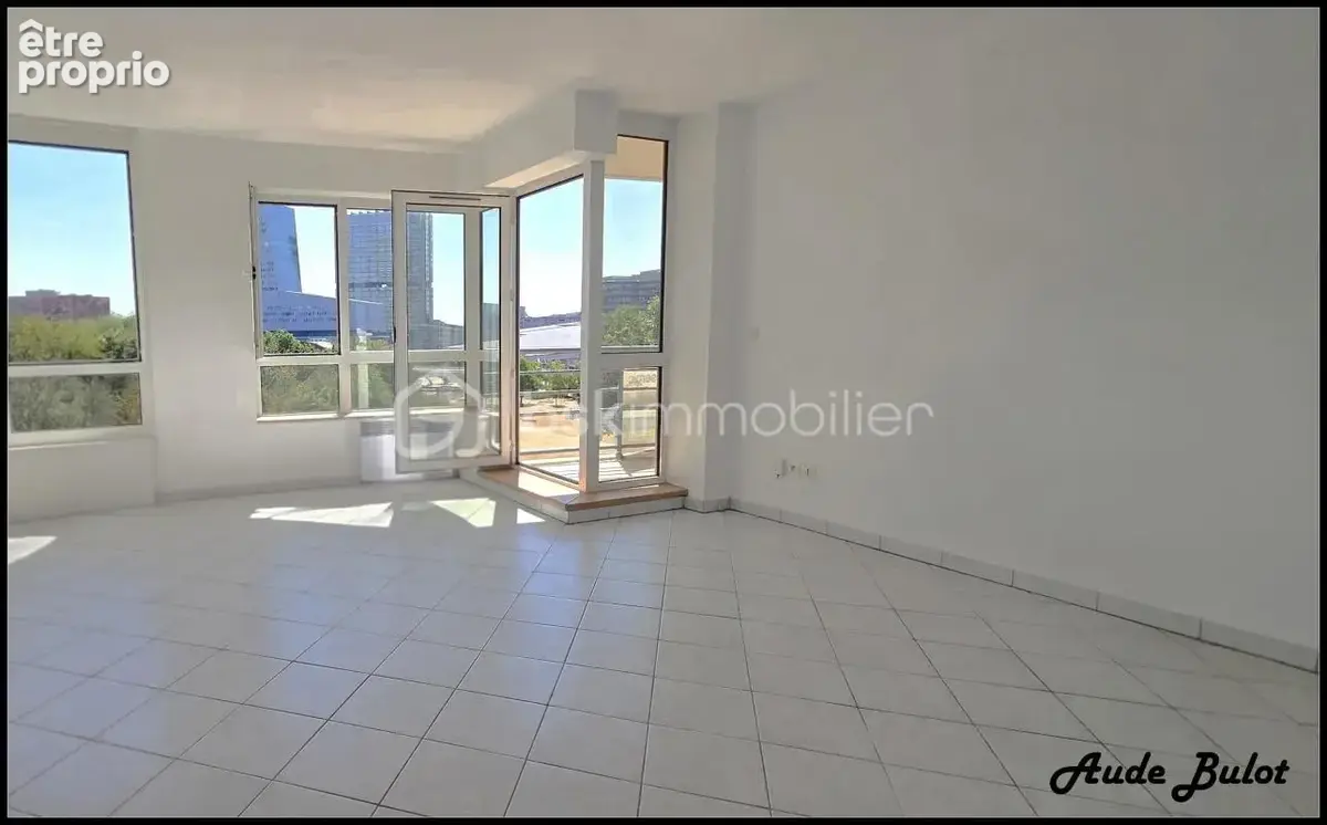 Lille – Quartier Euralille / Parc Matisse – Appartement T3 de 61 m² avec balcon, et vue dégagée - photo 3