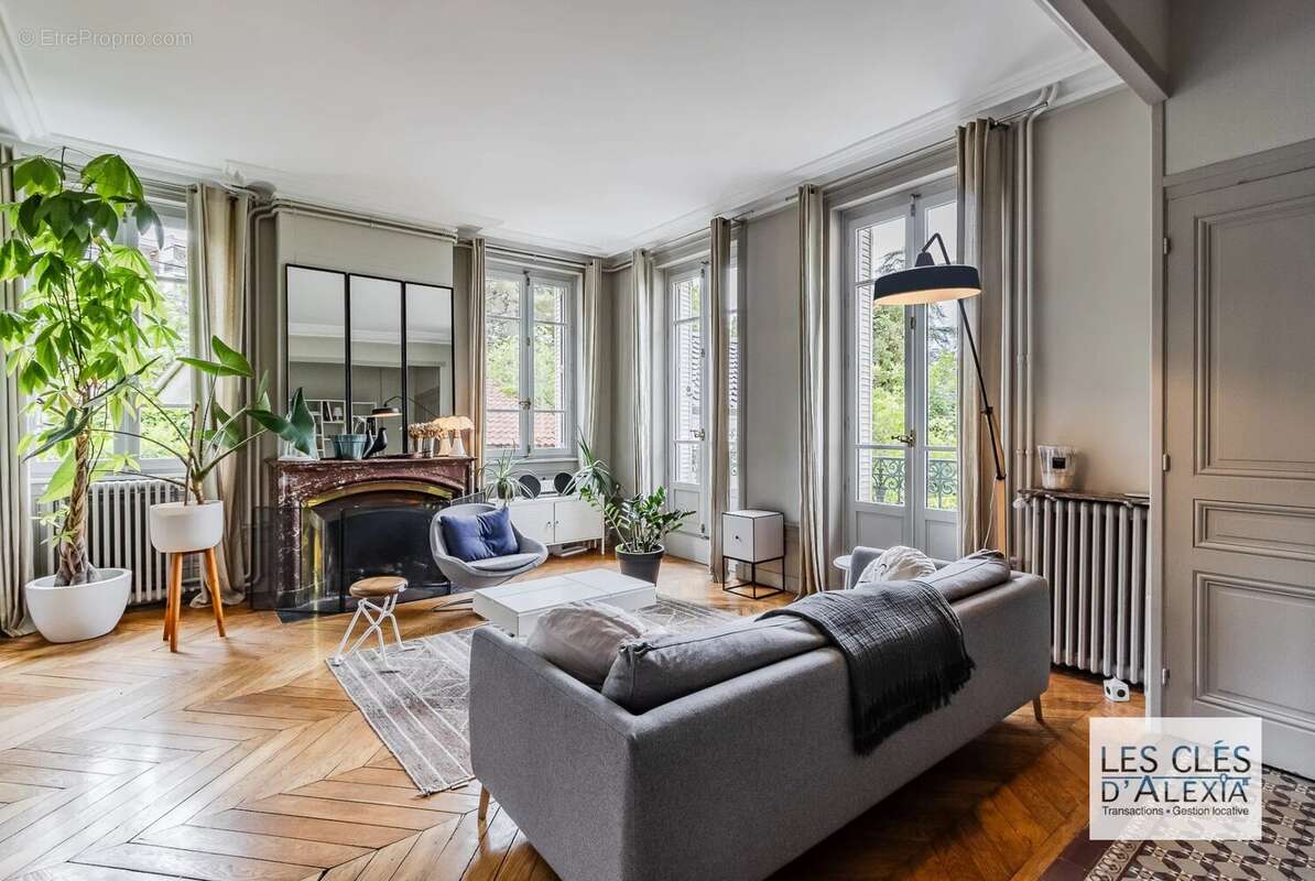 Maison à CALUIRE-ET-CUIRE