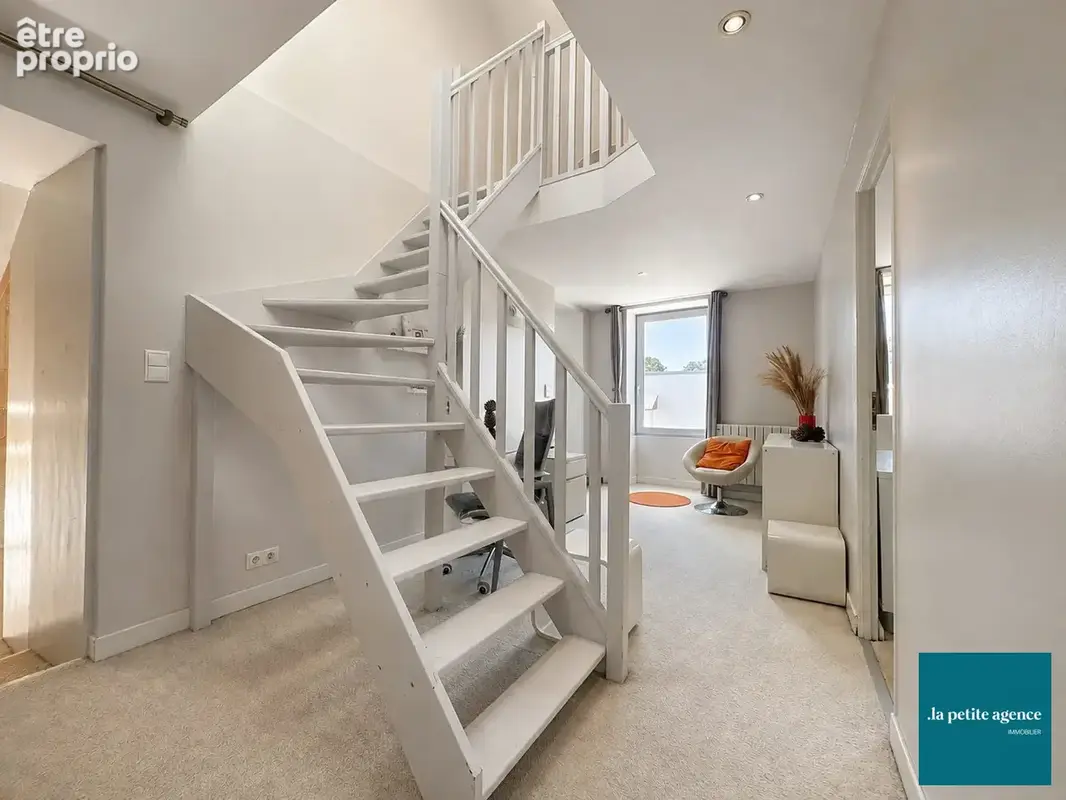 Maison 110 m² à Equeurdreville-Hainneville  - photo 3
