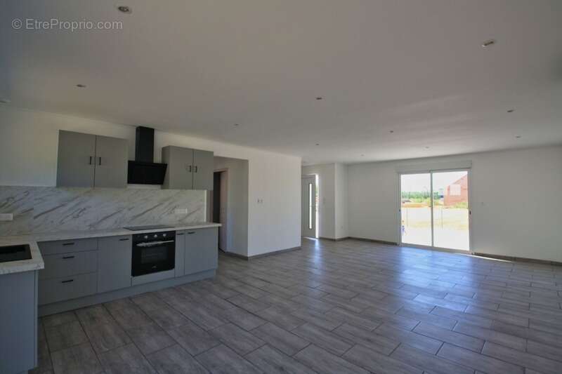 Jolie maison de plain-pied, 3 chambres, sur un terrain de 720 m² - photo 5