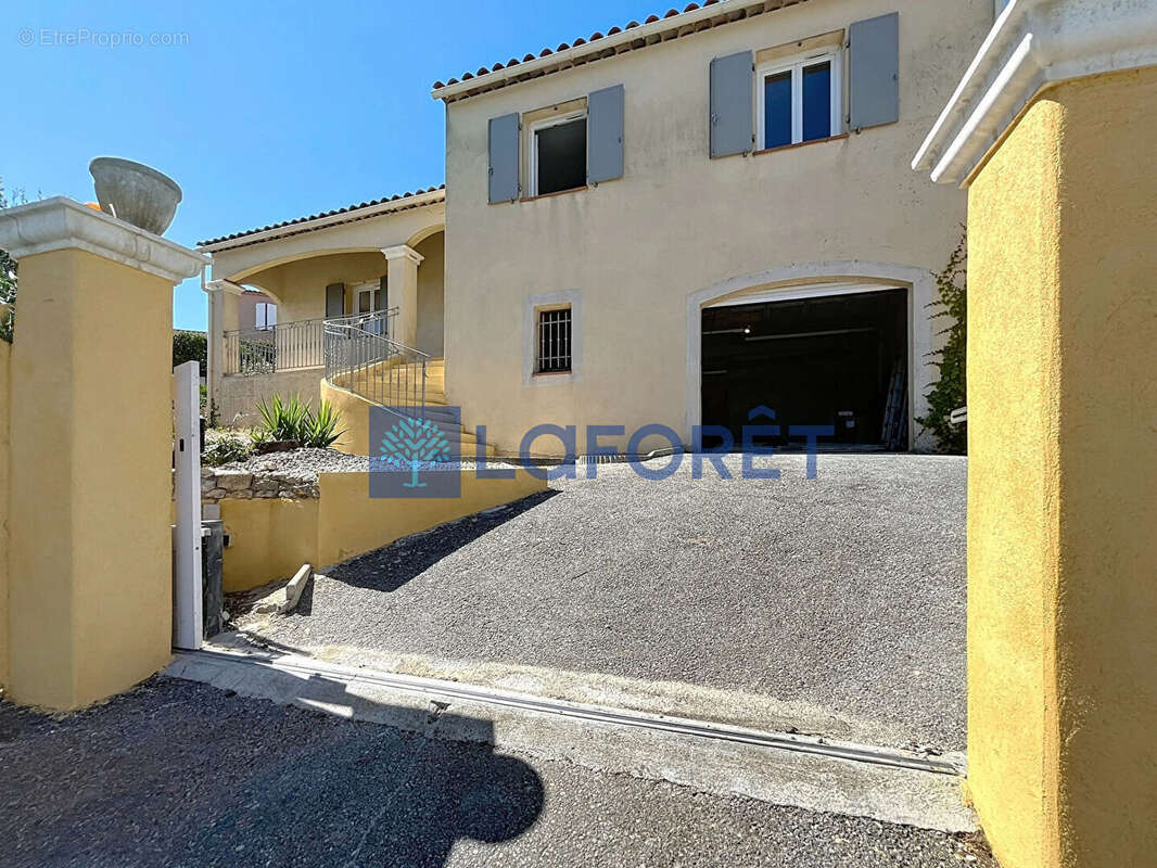 Maison à SIX-FOURS-LES-PLAGES