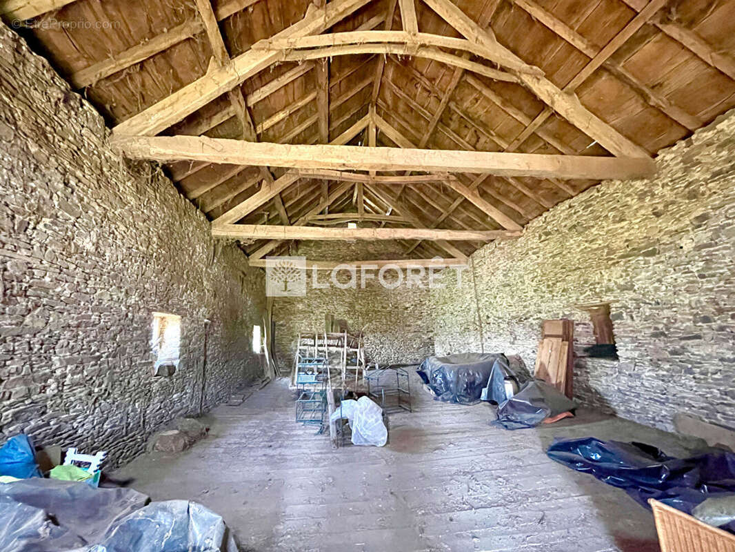 Maison à CASSAGNES-BEGONHES