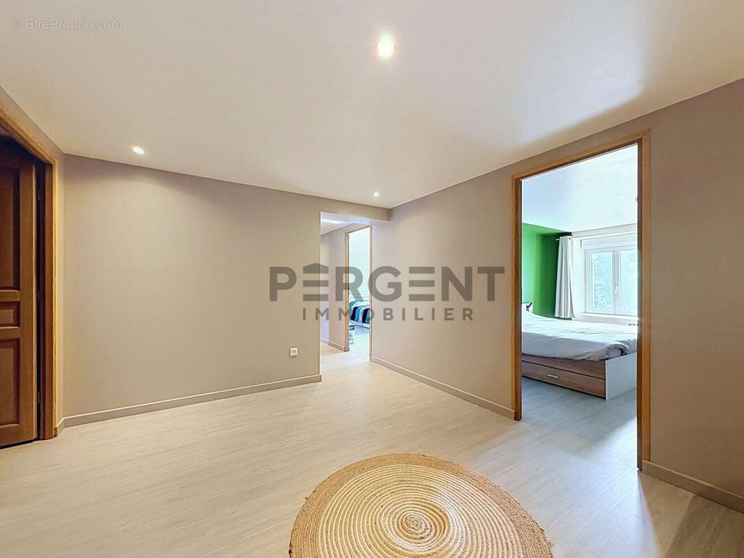 Maison 161 m² à Etalle  - photo 4