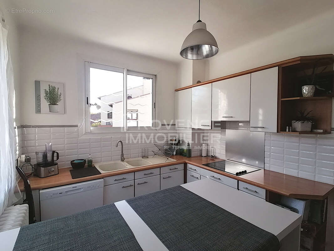 Maison à MONTELIMAR