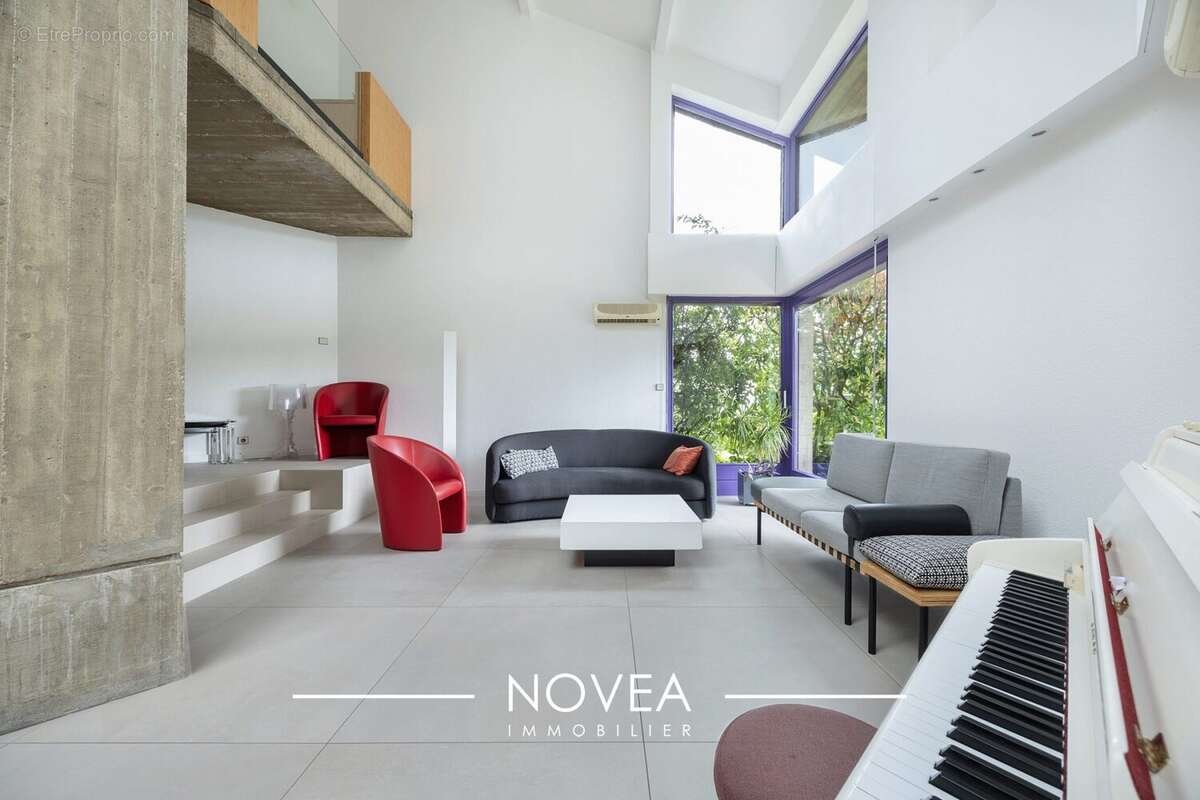 Maison à SAINT-CYR-AU-MONT-D'OR