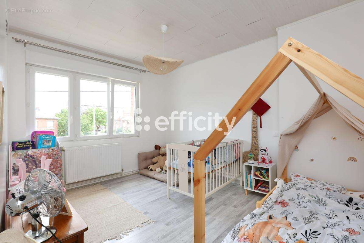 Maison 85 m² à Douchy-Les-Mines  - photo 3