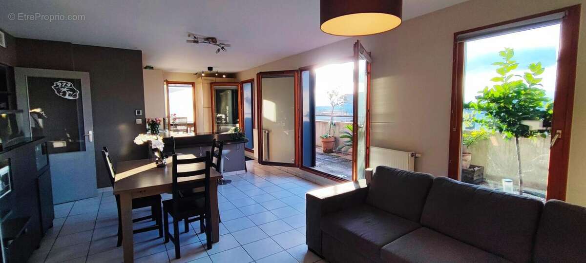 Appartement à LYON-9E