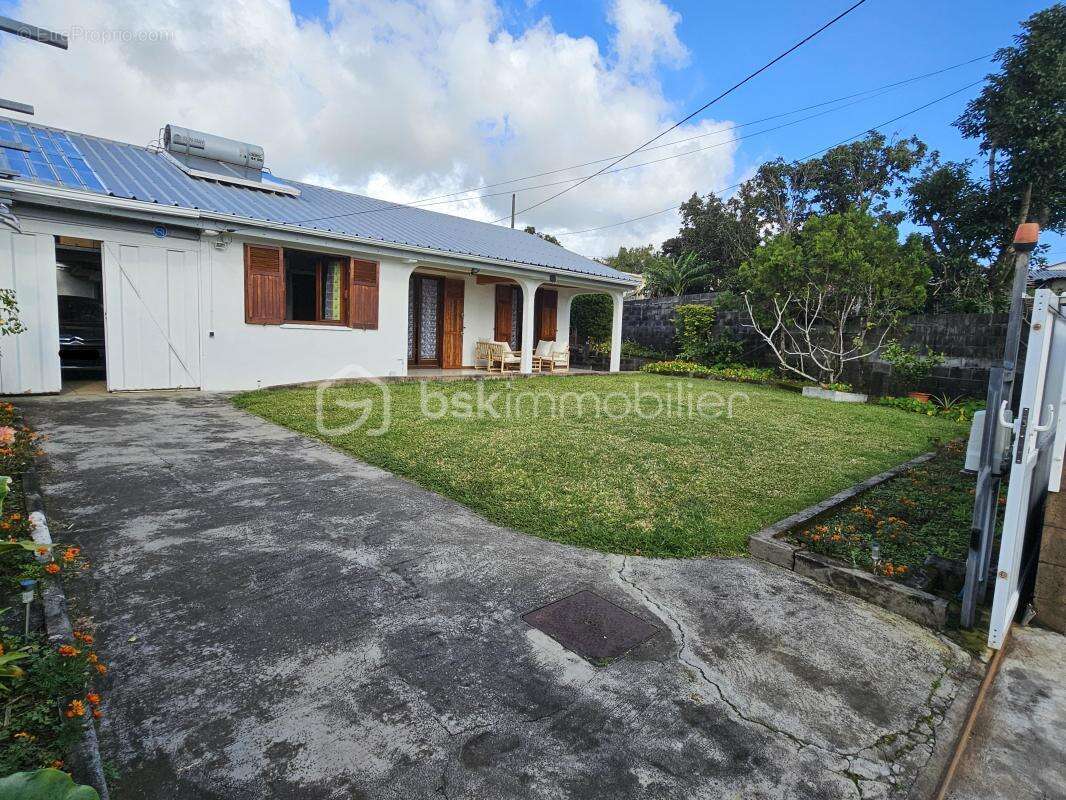 Maison à SAINTE-SUZANNE