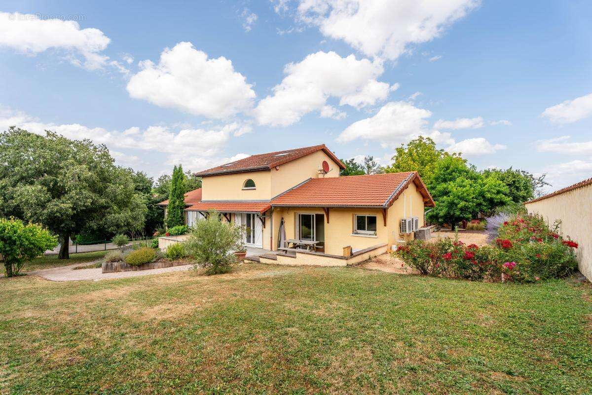 Maison à PONTCHARRA-SUR-TURDINE