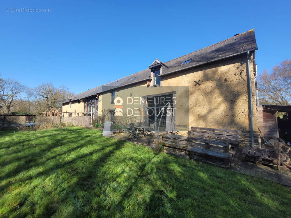 Maison de charme de 231 m2 entièrement rénovée avec goût à partir d'un corps de ferme - photo 5