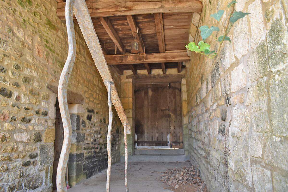 Maison de catactère Coly Saint Amand 6 pièce(s) 180 m2 - photo 9