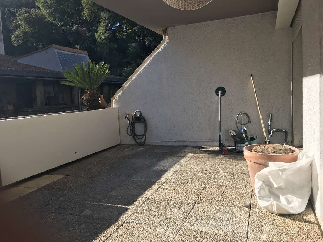 Appartement à MARSEILLE-7E