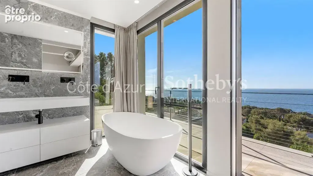 Villa contemporaine vue mer à Les Issambres – 435 m² d’élégance à deux pas des plages - photo 13