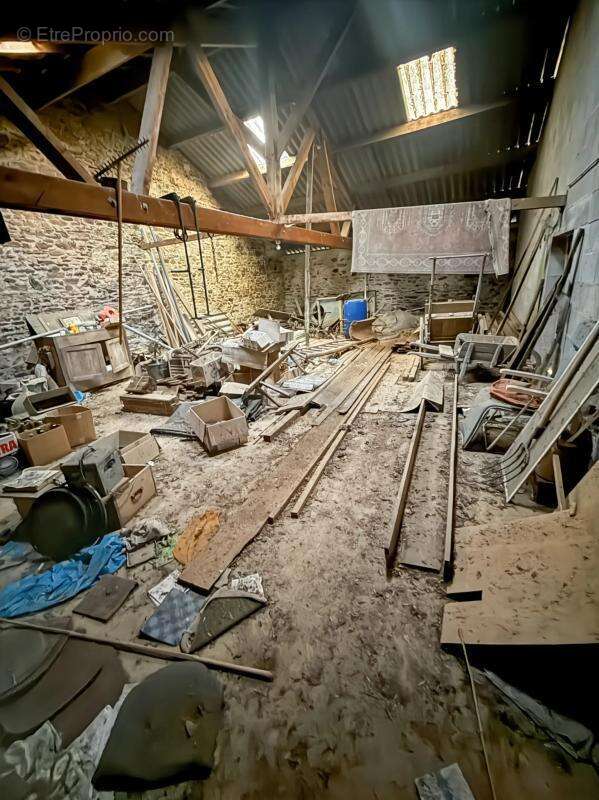 Maison à CHAMPAGNAC-LA-RIVIERE