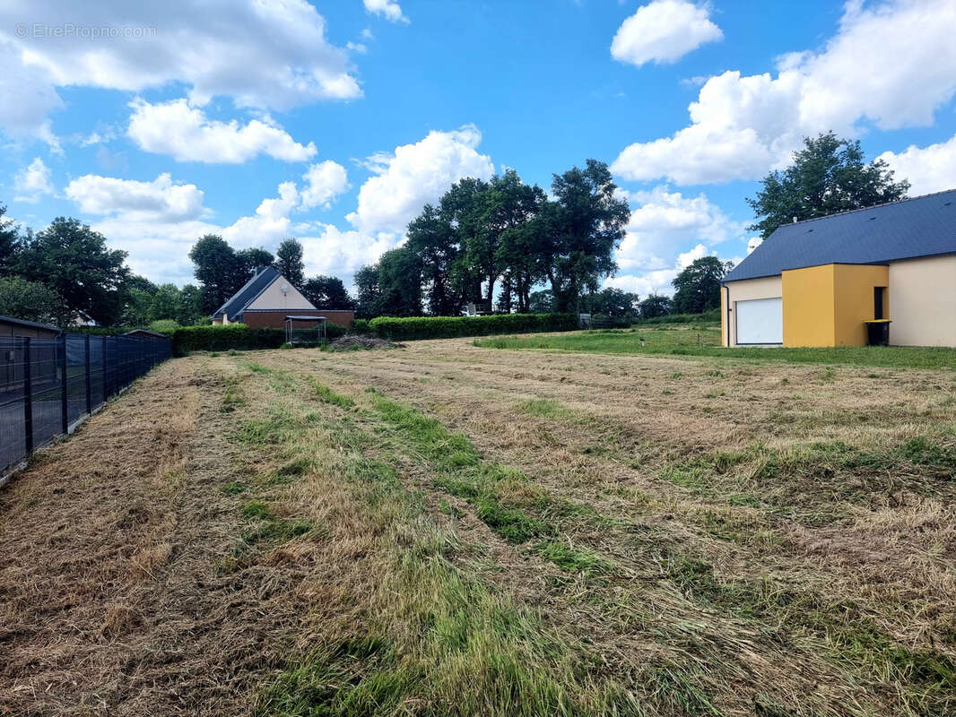 Terrain à BAULON