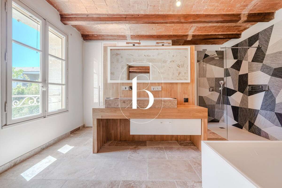 Maison à UZES