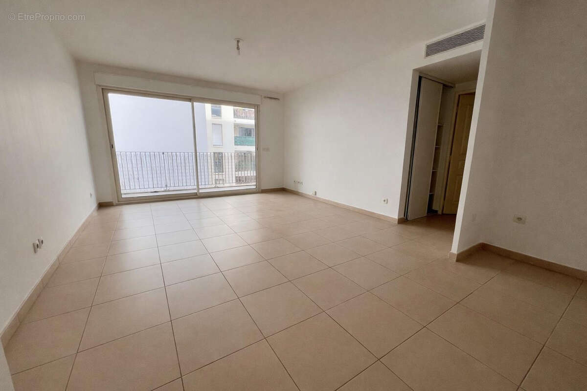 Appartement à MARSEILLE-7E