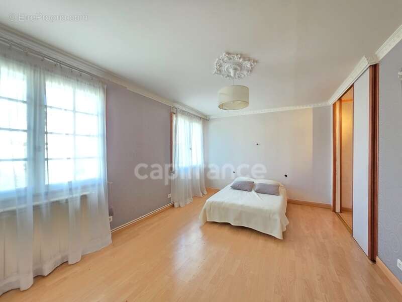 Maison à VILLEGOUGE