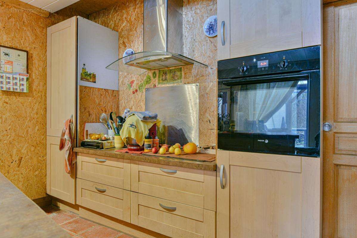 Maison 220 m² à Champagnac-La-Riviere  - photo 5