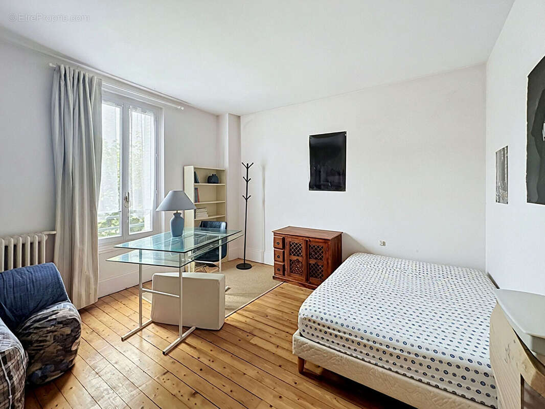 Maison Bourgeoise de 10 pièces + F2 Meaux - photo 5