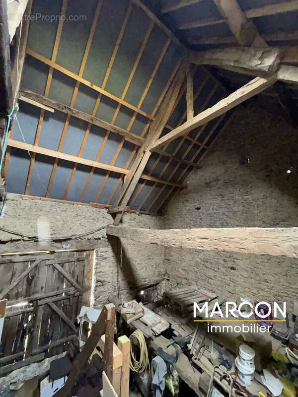 Maison à PIONNAT