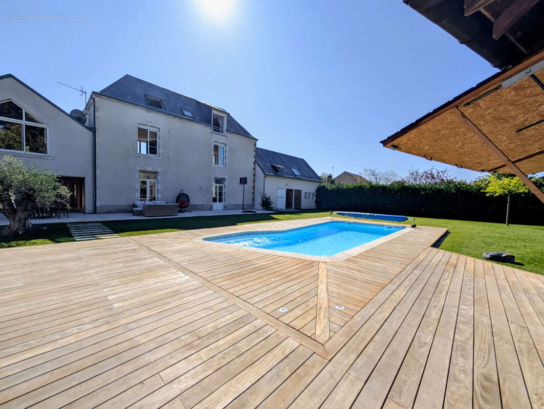 Maison à SAINT-JEAN-DE-BRAYE