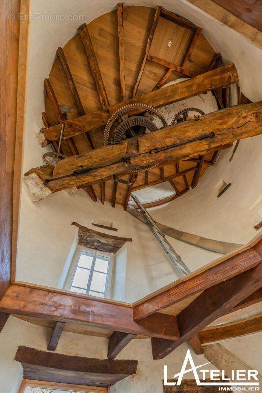 Maison à SAINT-ETIENNE-DE-MONTLUC