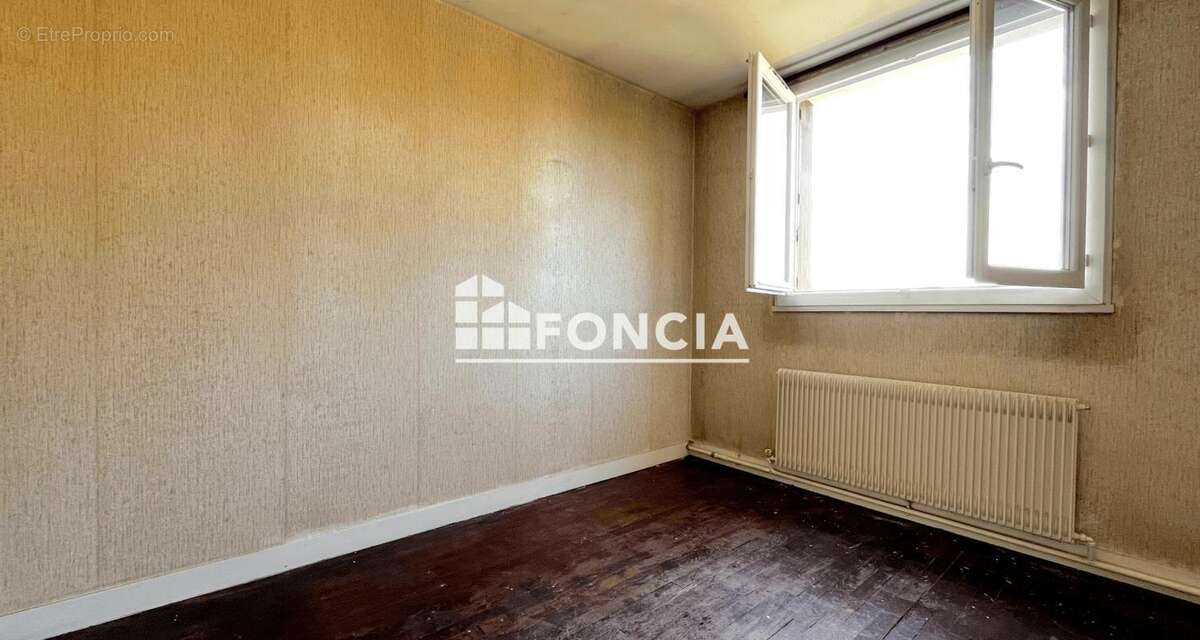 Maison à SAINT-LUBIN-DES-JONCHERETS