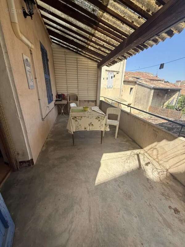 Exclusivité : maison de village de type 3 avec jardin, garage et combles aménageables - photo 7