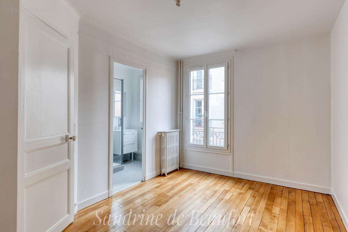 Appartement à PARIS-15E