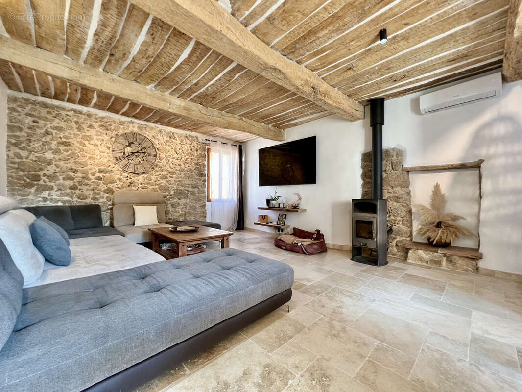 Maison à PLAN-DE-LA-TOUR