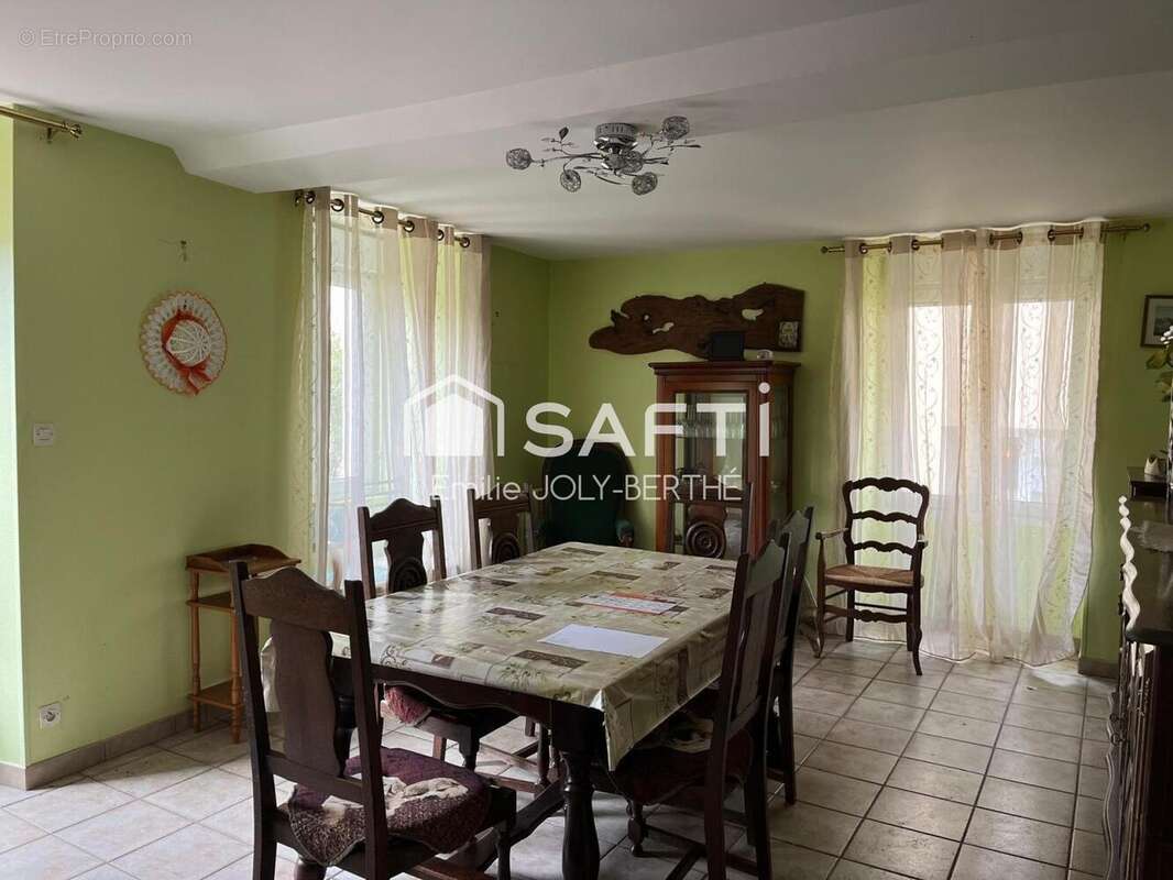 Photo 3 - Maison à SAULGES