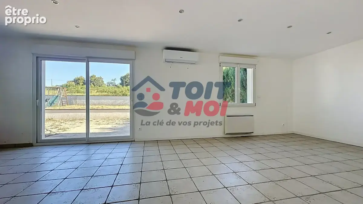 Maison de plain-pied   3 chambres   Terrain 617 m2   Garage - photo 3