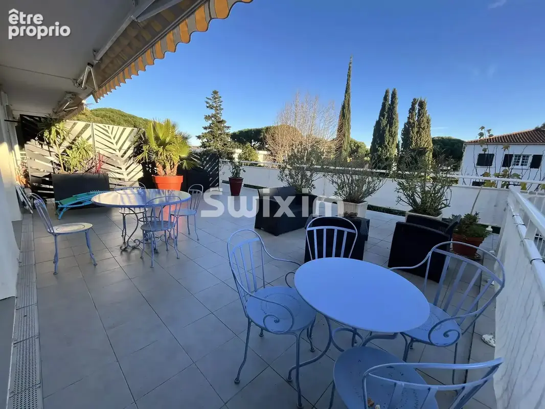 Cavalaire-sur-Mer (83240) — T3 lumineux en rez-de-jardin avec terrasse de 45 m² à 200 m des plages - photo 2