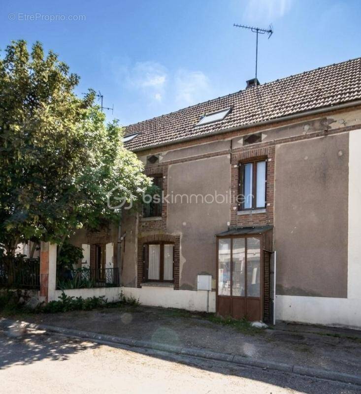 Maison à COURTENAY