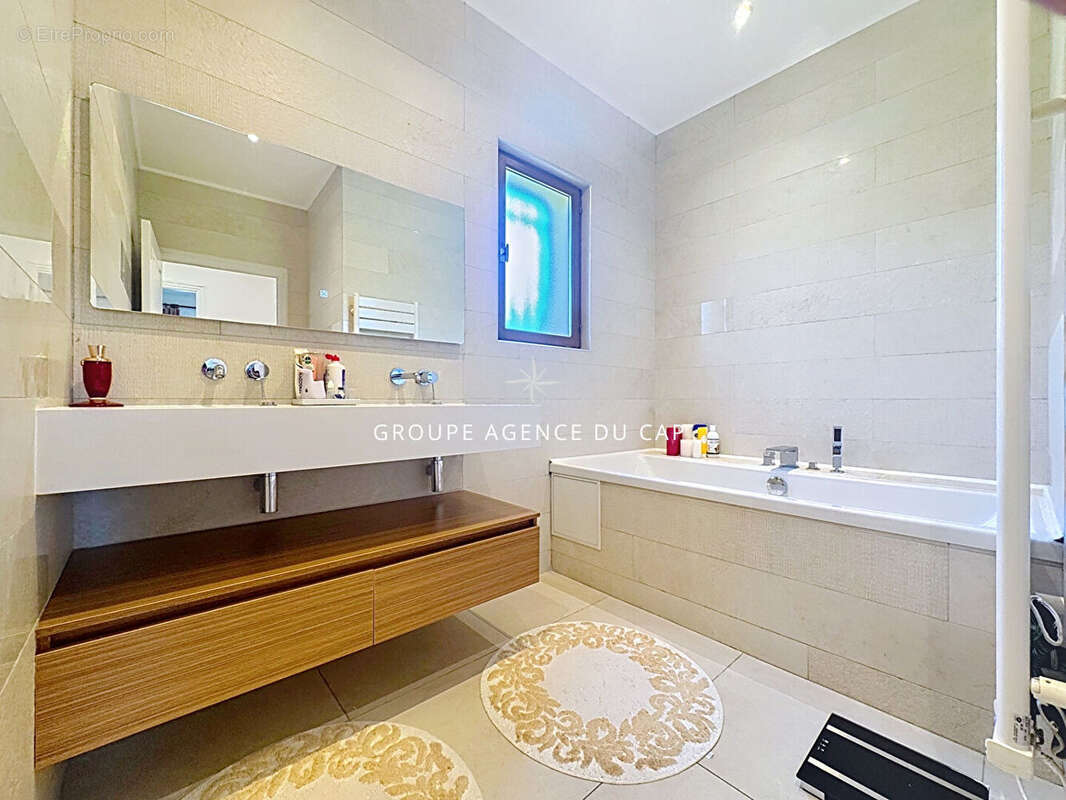 Maison à SAINT-RAPHAEL