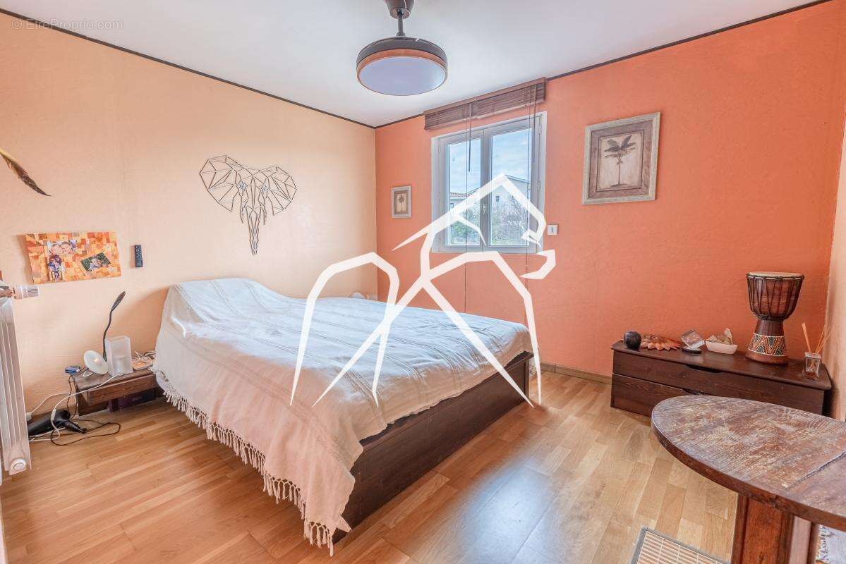 Maison à COURNONSEC