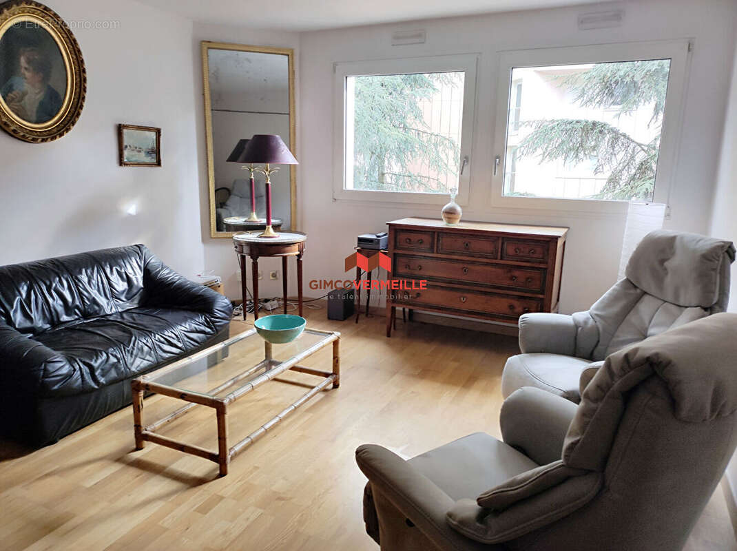 Appartement à LA CELLE-SAINT-CLOUD